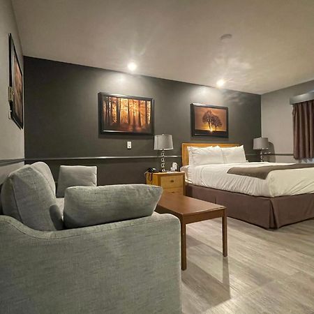 Travelodge By Wyndham Brandon Esterno foto