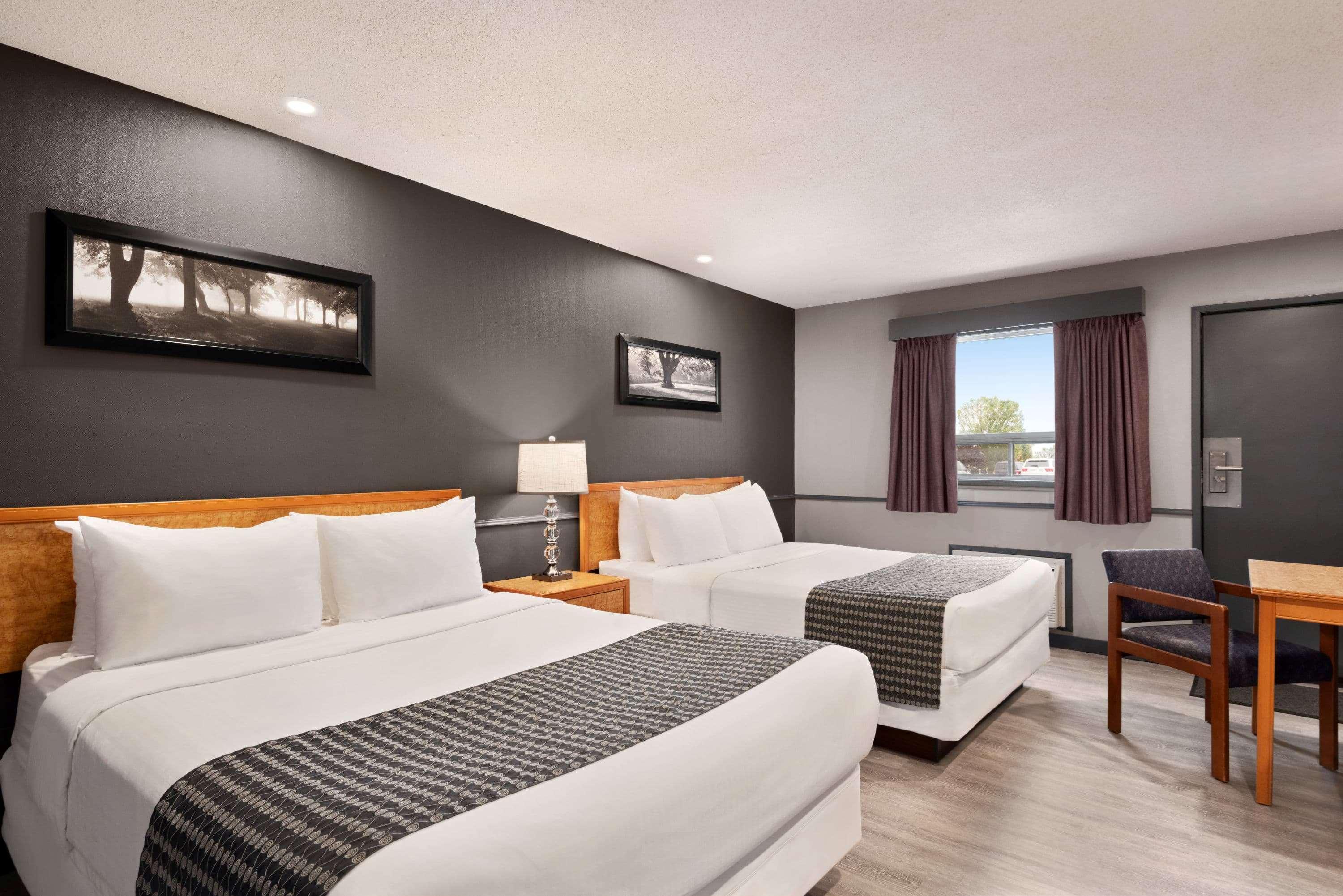 Travelodge By Wyndham Brandon Esterno foto