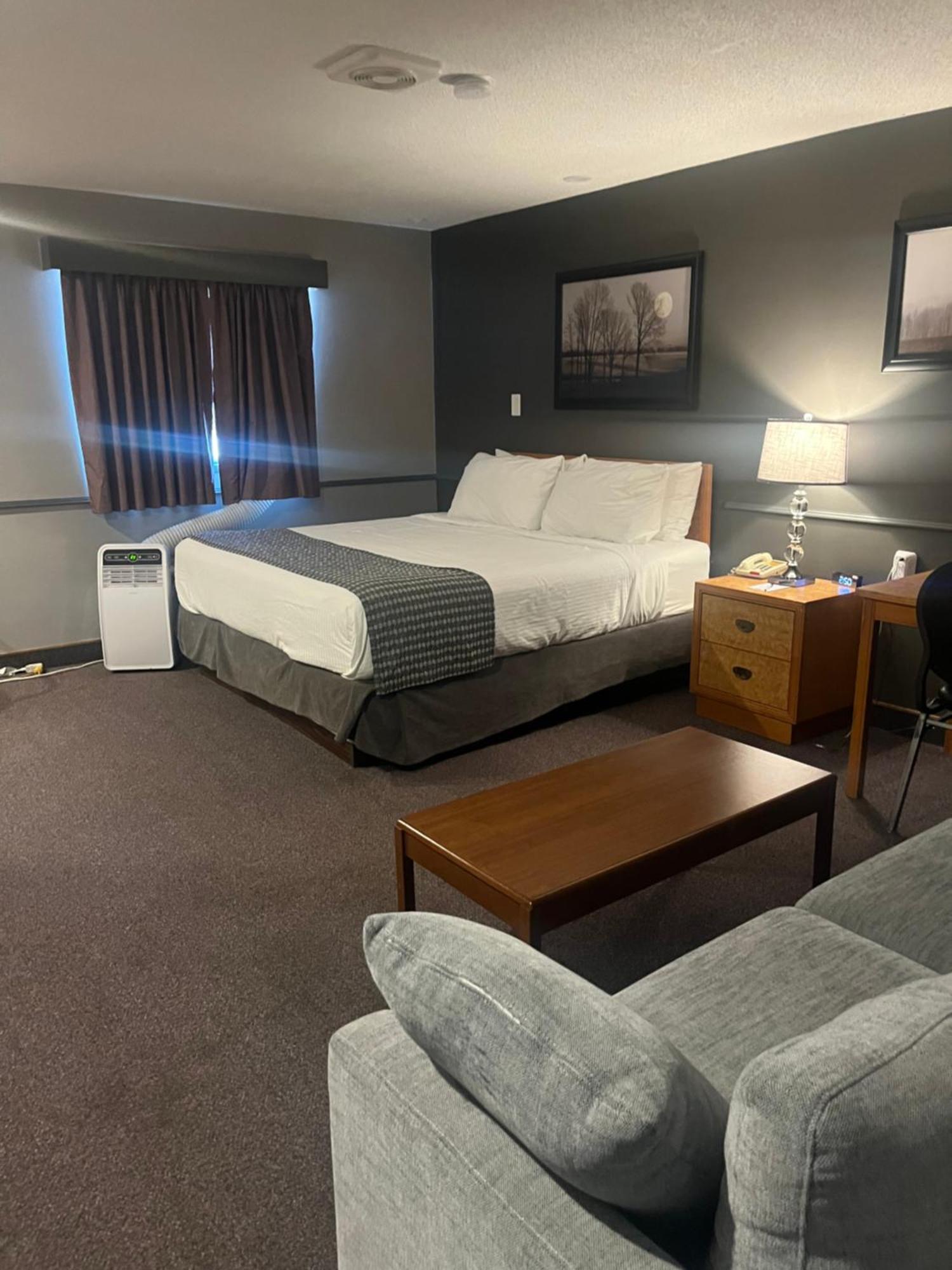 Travelodge By Wyndham Brandon Esterno foto