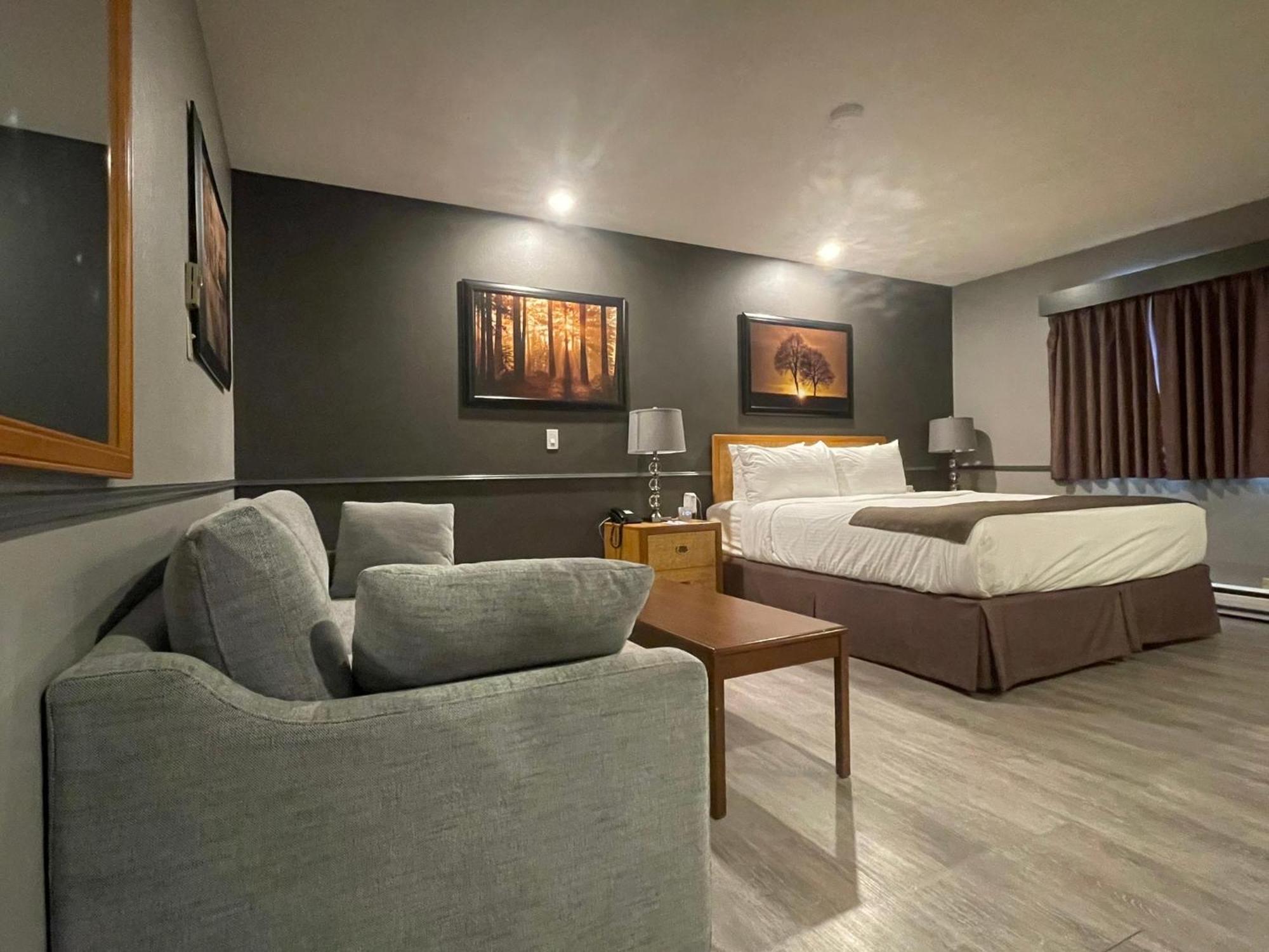 Travelodge By Wyndham Brandon Esterno foto