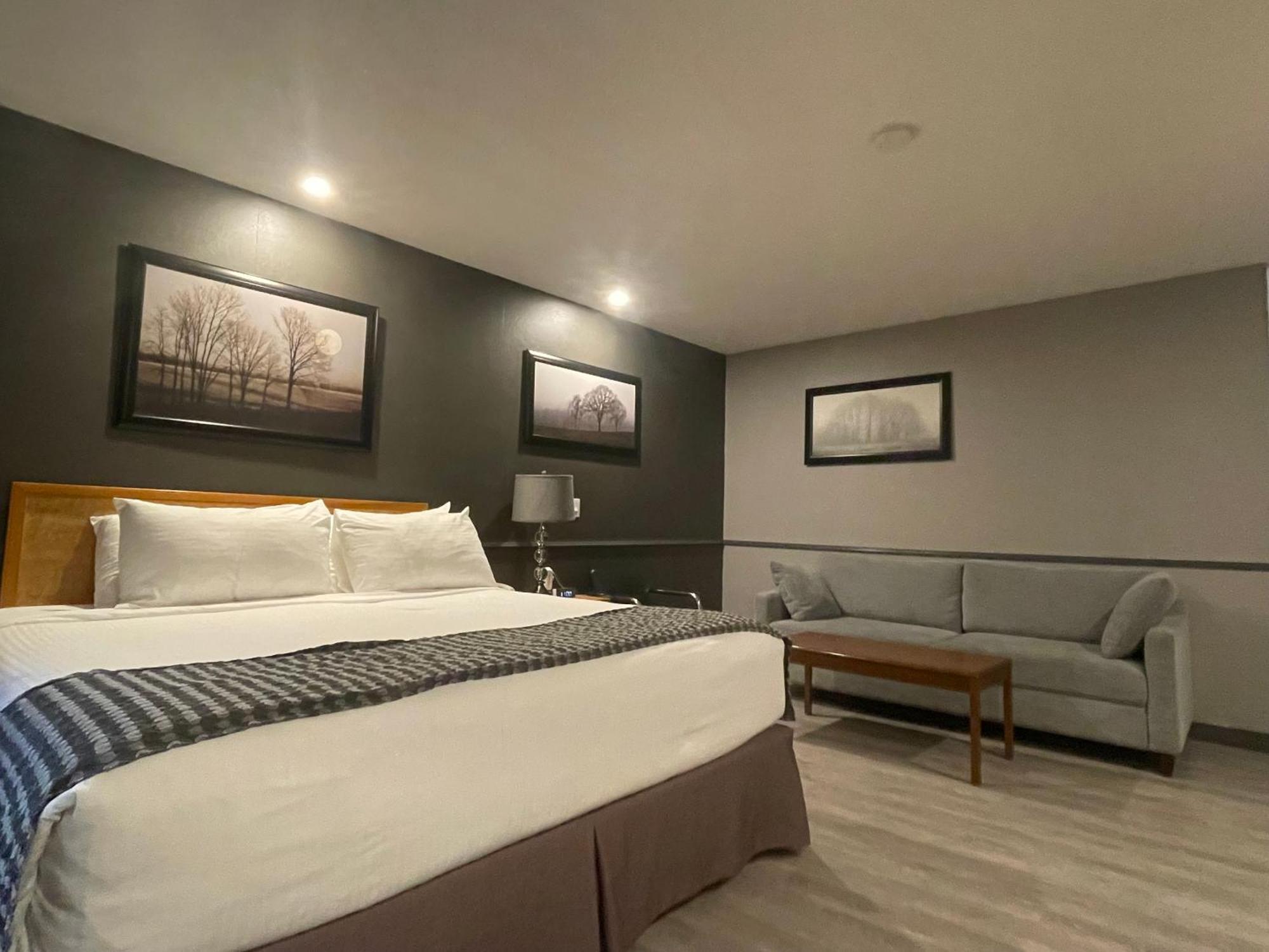 Travelodge By Wyndham Brandon Esterno foto